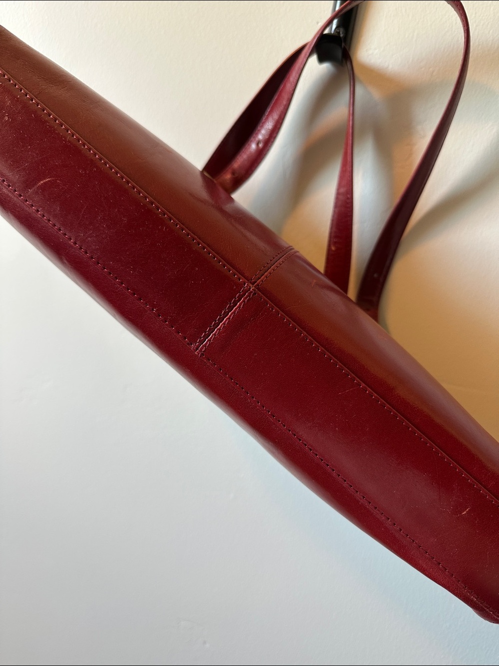 HOBO INTERNATIONAL Red Leather Zip-Top Handbag - Picture 3 of 15